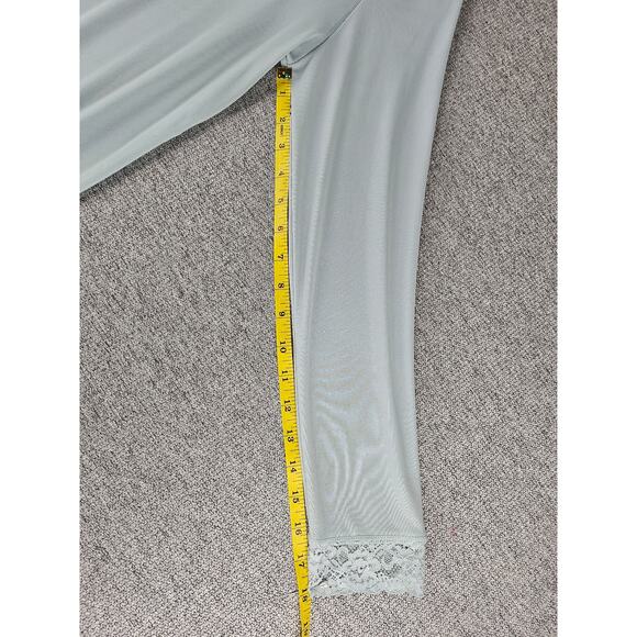 LOGO LAYERS WOMEN’S LIGHT BLUE LONG SLEEVE LACE COLLAR BLOUSE – SIZE LARGE - Picture 10 of 10